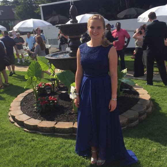 Meet your Posher, Bridget - Picture 1 of 1